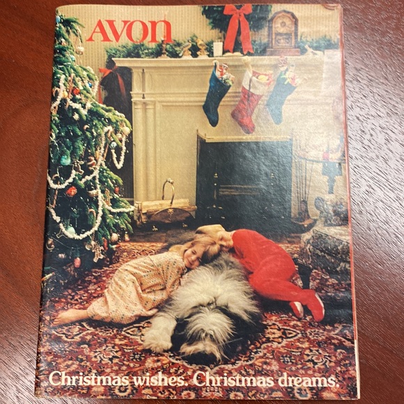 Vintage Avon Catalogs - set of 4. 1969, 1972 and 2 from 1979 Excellent condition - Picture 11 of 14